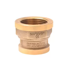 Sárgaréz szűkített karmantyú 1/2"x3/4"